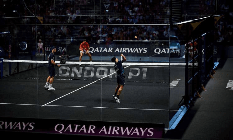 Panoramic padel courts under canopy